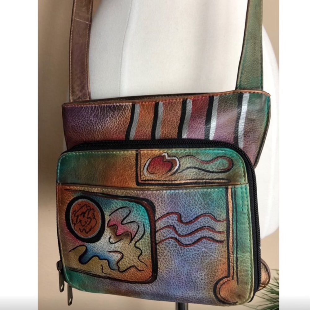 Anuschka Extendable Crossbody